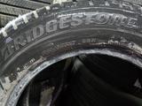 Bridgestone 215 65 R17 три колеса за 25 000 тг. в Алматы – фото 2