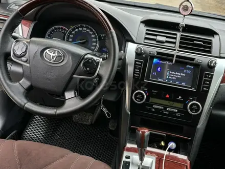 Toyota Camry 2013 года за 9 200 000 тг. в Жанаозен – фото 11