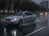 Volkswagen Passat 2005 годаүшін3 500 000 тг. в Шымкент