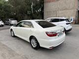 Toyota Camry 2016 года за 9 500 000 тг. в Семей – фото 3
