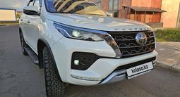 Toyota Fortuner 2022 года за 23 800 000 тг. в Петропавловск – фото 2