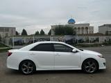 Toyota Camry 2014 года за 6 000 000 тг. в Уральск – фото 4