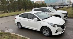 Hyundai Accent 2021 года за 8 193 601 тг. в Астана – фото 2