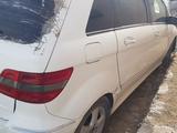 Mercedes-Benz B 200 2006 годаүшін2 500 000 тг. в Атырау – фото 4