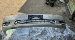 Передний бампер на Lexus Es300, Toyota Windom 30 б/у оригинал за 150 000 тг. в Астана