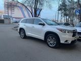 Toyota Highlander 2014 года за 16 000 000 тг. в Астана