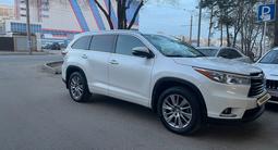 Toyota Highlander 2013 годаүшін16 000 000 тг. в Астана