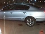 Volkswagen Passat 2006 года за 2 800 000 тг. в Павлодар – фото 2