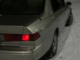 Toyota Camry 2000 годаfor3 000 000 тг. в Астана – фото 5