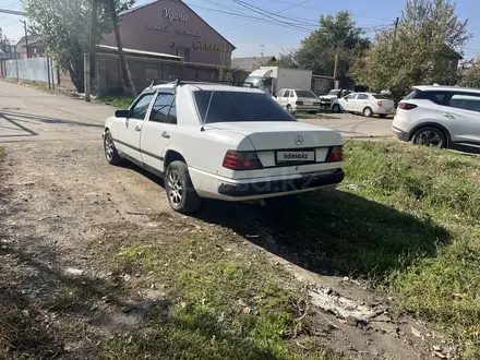 Mercedes-Benz E 230 1989 года за 1 100 000 тг. в Алматы – фото 2