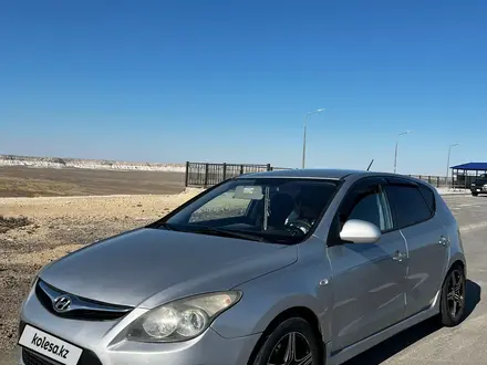 Hyundai i30 2010 года за 4 300 000 тг. в Актау – фото 2