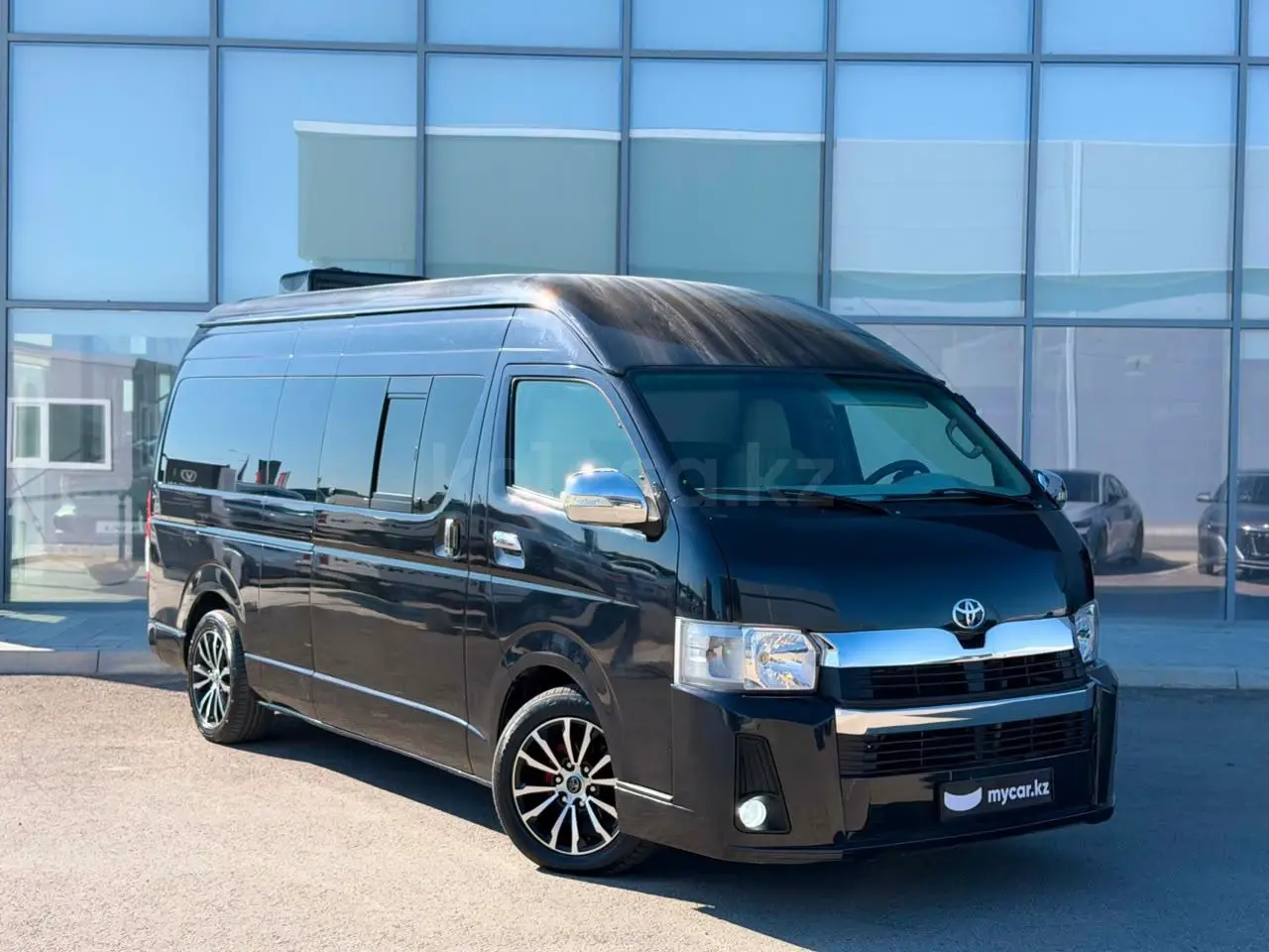 Toyota HiAce, 2008