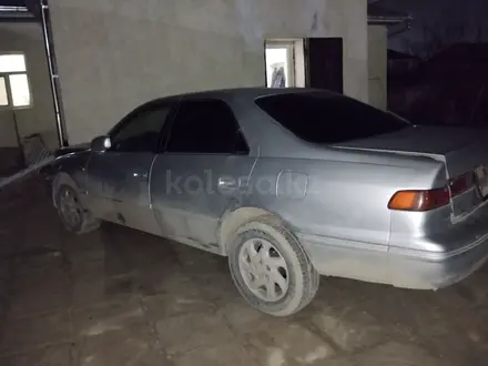 Toyota Camry 1999 года за 2 000 000 тг. в Жанаозен – фото 2