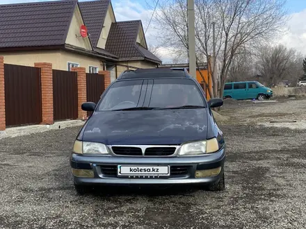 Toyota Caldina 1996 года за 2 300 000 тг. в Усть-Каменогорск