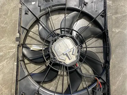 Основной вентилятор на Мерседес 222 w222 за 1 000 тг. в Алматы – фото 2