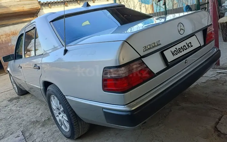 Mercedes-Benz E 200 1992 года за 2 300 000 тг. в Талдыкорган