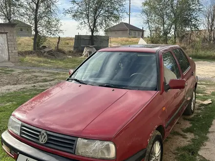 Volkswagen Vento 1992 года за 850 000 тг. в Алматы