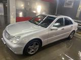 Mercedes-Benz C 200 2001 года за 3 800 000 тг. в Балхаш – фото 2