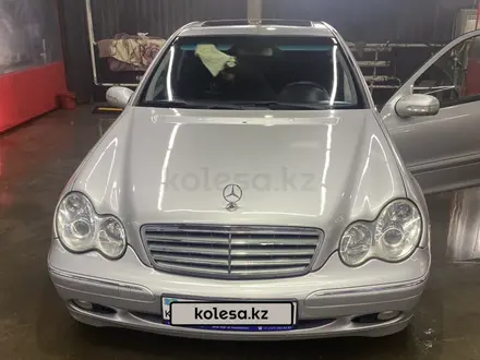 Mercedes-Benz C 200 2001 года за 3 550 000 тг. в Астана – фото 5