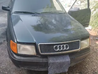 Audi 100