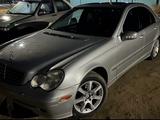 Mercedes-Benz C 230 2003 года за 2 800 000 тг. в Атырау – фото 3