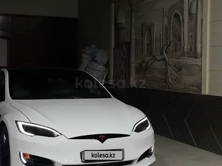 Tesla Model S 2015 года за 25 000 000 тг. в Алматы