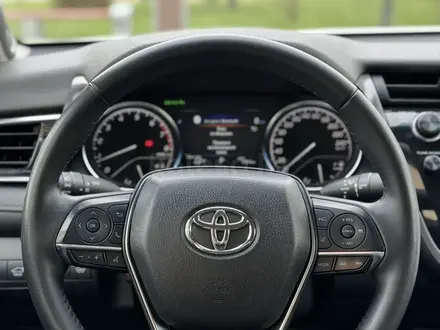Toyota Camry 2020 года за 15 700 000 тг. в Шымкент – фото 14