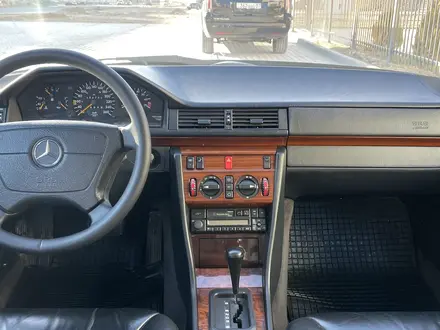 Mercedes-Benz E 280 1994 года за 7 000 000 тг. в Актау – фото 13