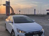Hyundai Elantra 2020 года за 5 800 000 тг. в Атырау