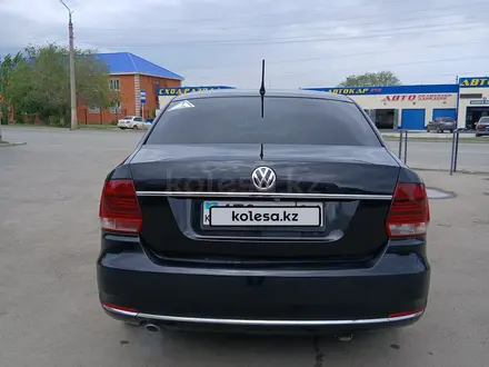Volkswagen Polo 2015 года за 4 500 000 тг. в Актобе – фото 3