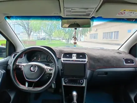 Volkswagen Polo 2015 года за 4 500 000 тг. в Актобе – фото 8