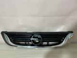 Решетка радиатора — Opel Vectra B 1996-1998 за 8 000 тг. в Алматы