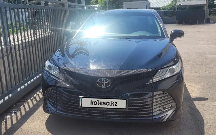 Toyota Camry 2019 года за 15 500 000 тг. в Алматы