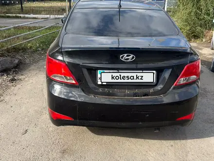 Hyundai Solaris 2016 года за 3 600 000 тг. в Уральск – фото 3