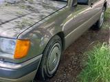 Mercedes-Benz E 260 1989 годаүшін7 770 000 тг. в Житикара – фото 3