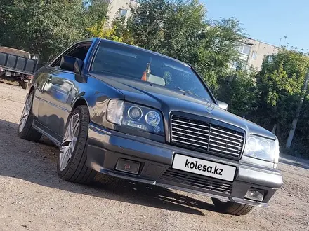 Mercedes-Benz E 220 1993 года за 1 900 000 тг. в Костанай