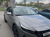 Hyundai Elantra 2022 годаfor9 900 000 тг. в Астана