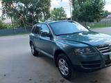 Volkswagen Touareg 2006 годаүшін4 000 000 тг. в Костанай