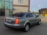 Volkswagen Passat 2002 годаfor2 150 000 тг. в Астана – фото 3