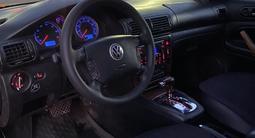 Volkswagen Passat 2002 годаfor2 150 000 тг. в Астана – фото 5