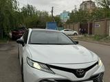 Toyota Camry 2018 года за 14 500 000 тг. в Астана – фото 3