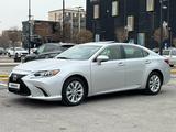 Lexus ES 300h 2013 года за 11 200 000 тг. в Шымкент – фото 3