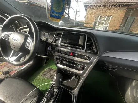 Hyundai Sonata 2018 года за 3 700 000 тг. в Алматы – фото 12