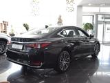 Lexus ES 250 Progressive 2025 года за 32 390 000 тг. в Усть-Каменогорск – фото 3