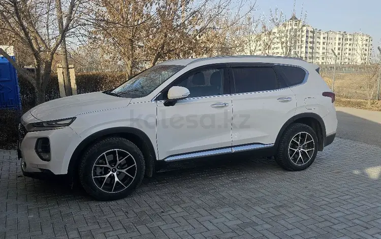 Hyundai Santa Fe 2019 года за 13 500 000 тг. в Атырау