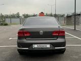 Volkswagen Passat 2014 года за 8 000 000 тг. в Алматы – фото 3