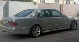 Mercedes-Benz E 320 2000 года за 5 000 000 тг. в Шиели – фото 3