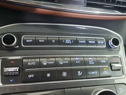 Hyundai Santa Fe 2021 года за 12 690 000 тг. в Астана – фото 24