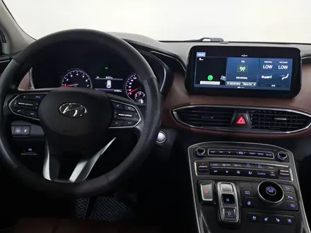 Hyundai Santa Fe 2021 года за 12 690 000 тг. в Астана – фото 13