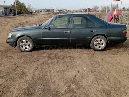 Mercedes-Benz E 200 1995 года за 1 900 000 тг. в Павлодар